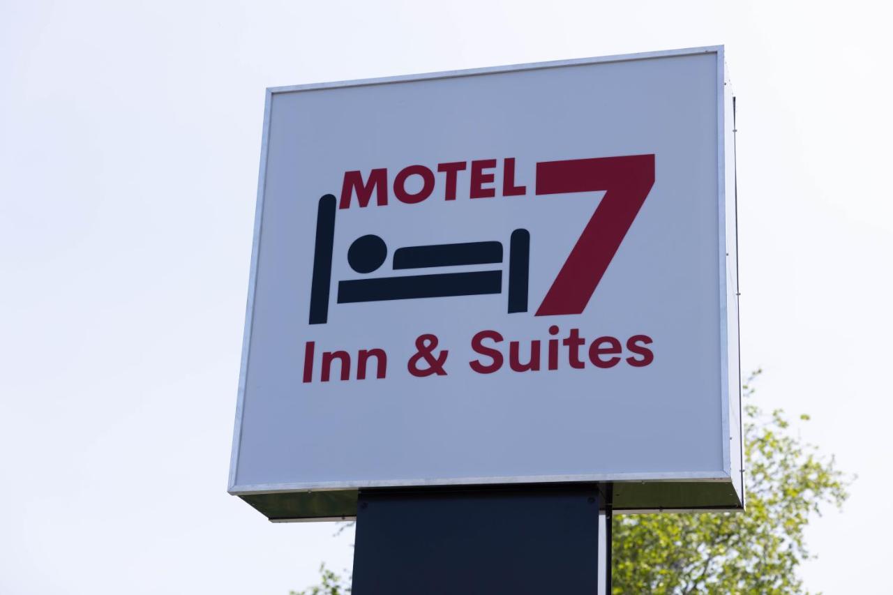 Motel 7 Inn & Suites Beresford Esterno foto