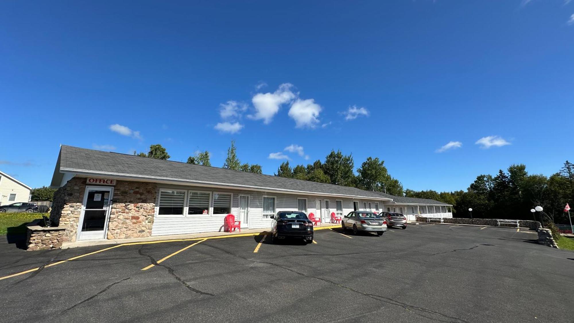 Motel 7 Inn & Suites Beresford Esterno foto